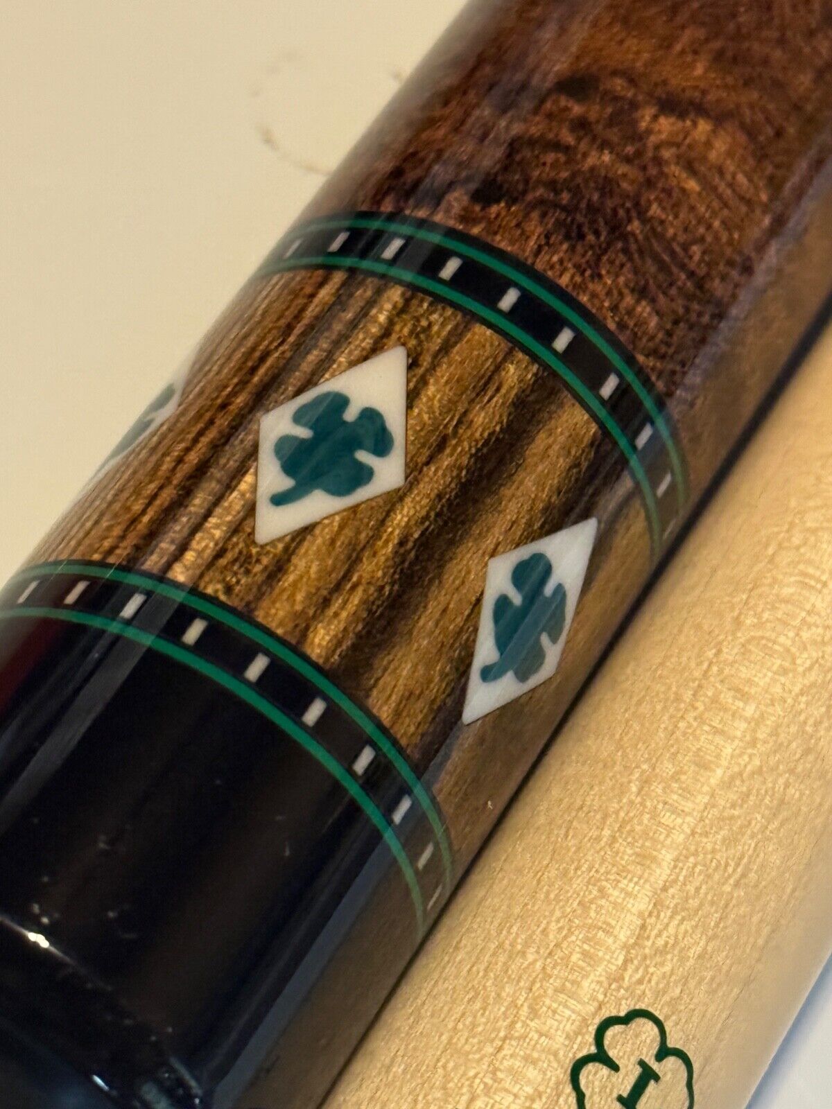 MCDERMOTT SELECT SERIES i2 FEB CUE OF THE MONTH SL03C2 NEW SHPS FREE FREE CASE