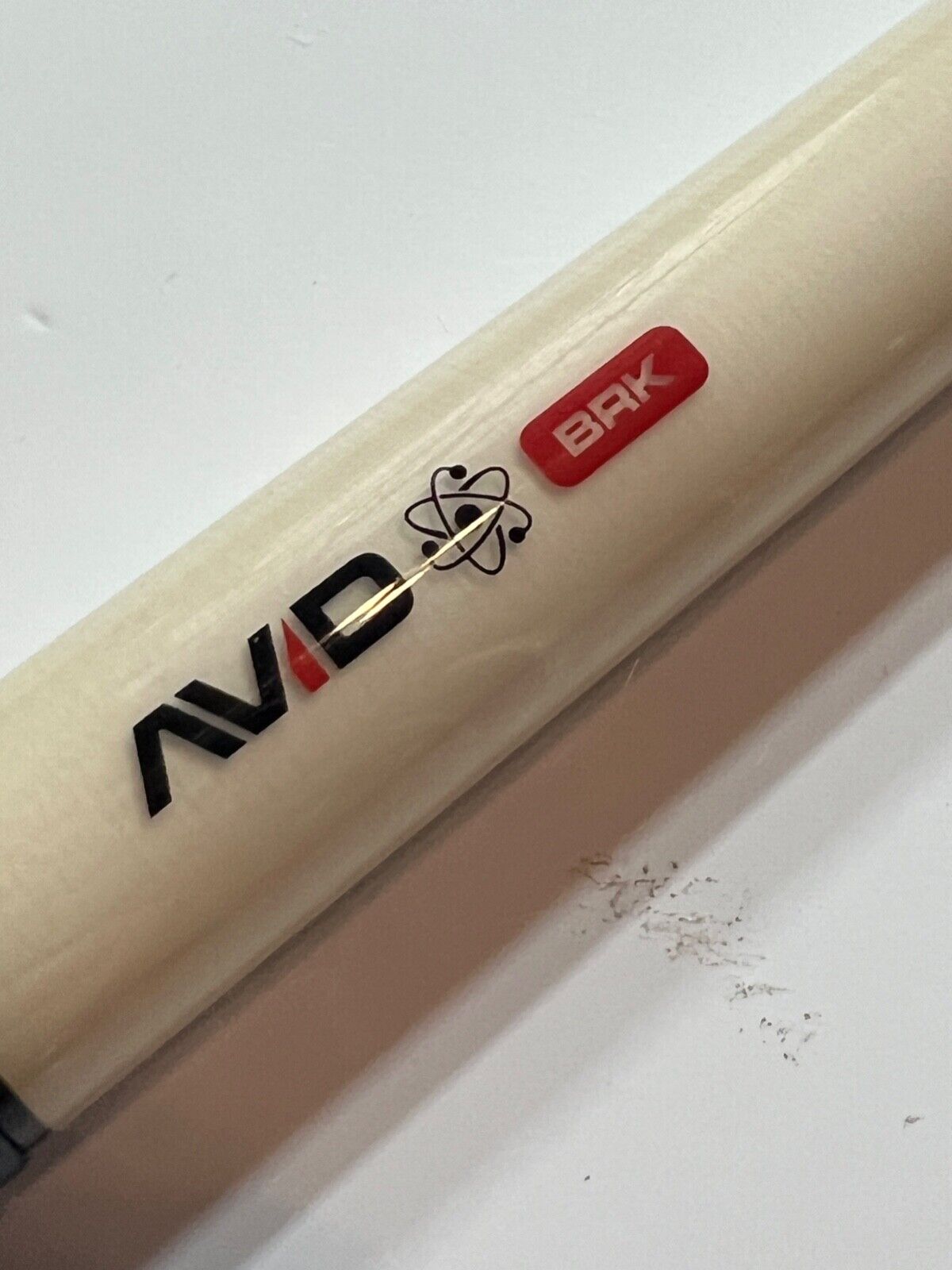 CUETEC AVID SURGE BREAK CUE BLACK GOLD BRAND NEW 95-330NW SHIPS FREE