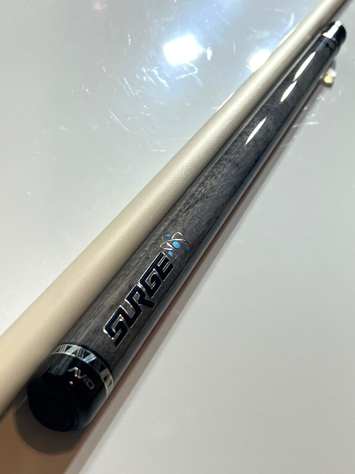 CUETEC AVID SURGE BREAK CUE GRAY STAIN BRAND NEW 95-331 NW SHIPS FREE