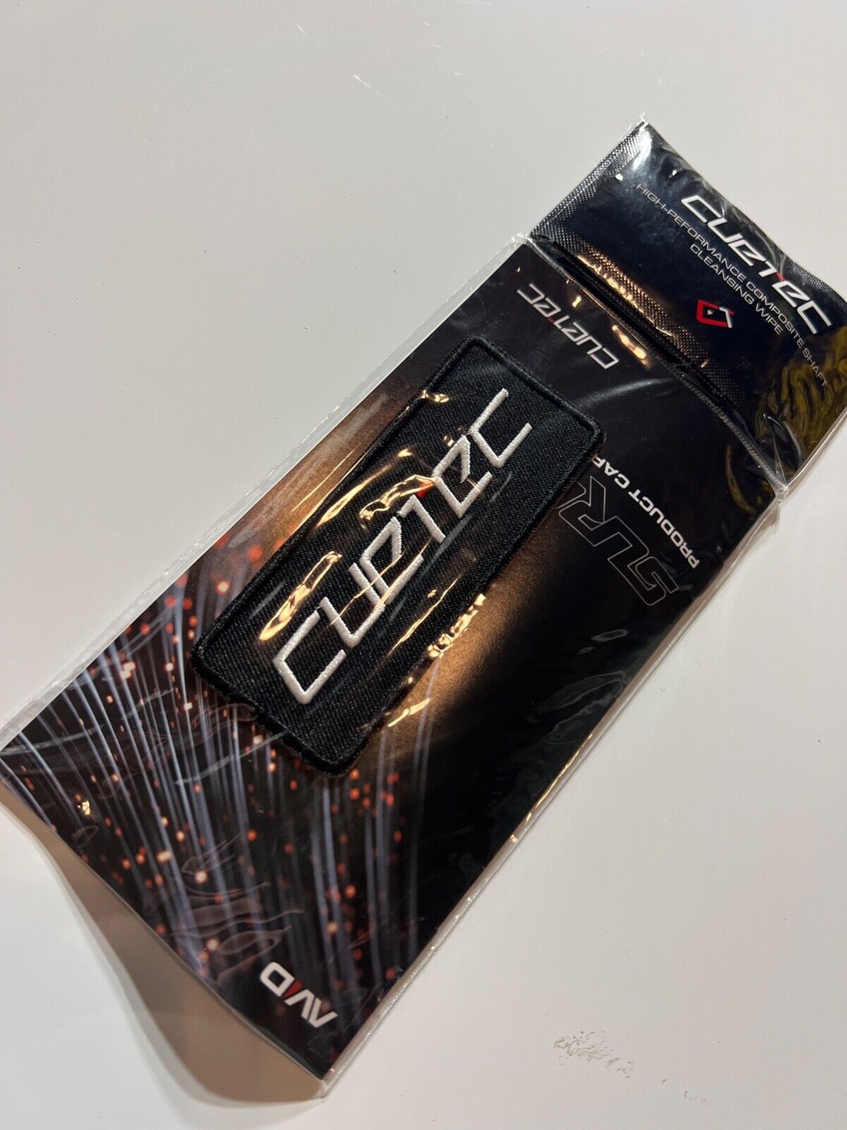 CUETEC AVID SURGE BREAK CUE BLACK GOLD BRAND NEW 95-330 NW SHIPS FREE