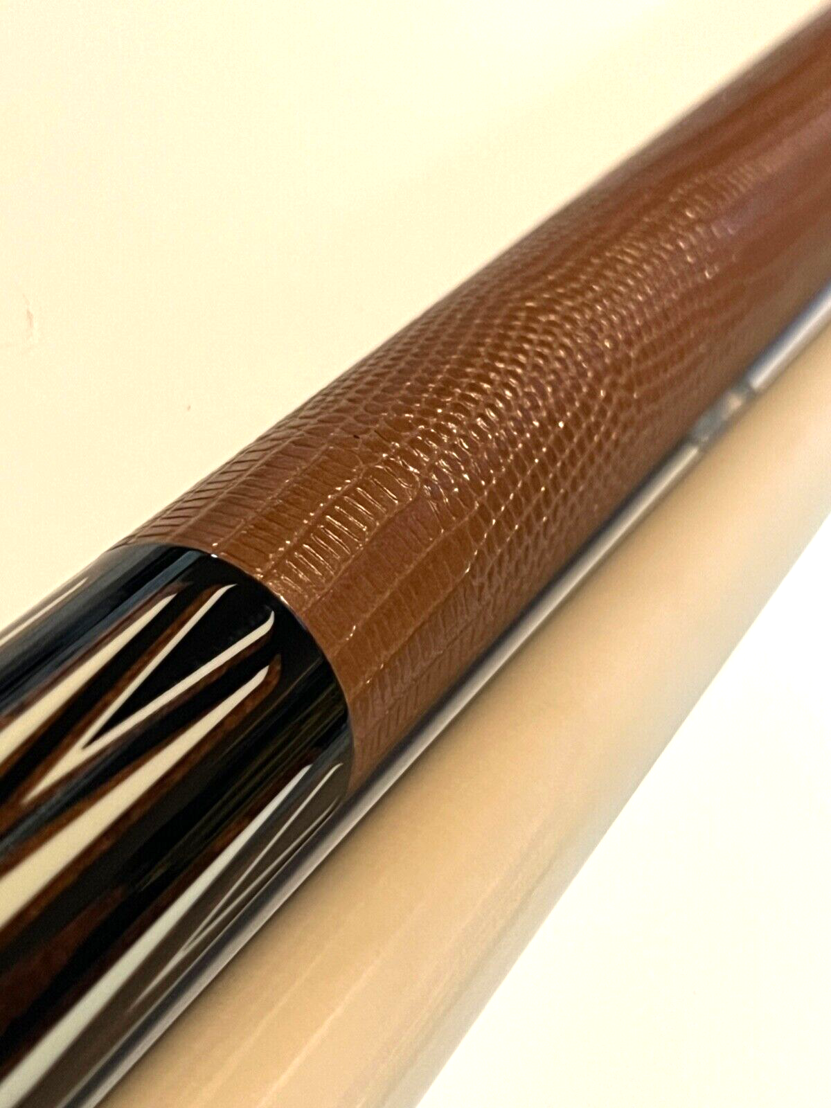 CUETEC AVID PROOF SERIES 11.75 MM POOL CUE 95-325 LEATHER BRAND NEW SHIPS FREE