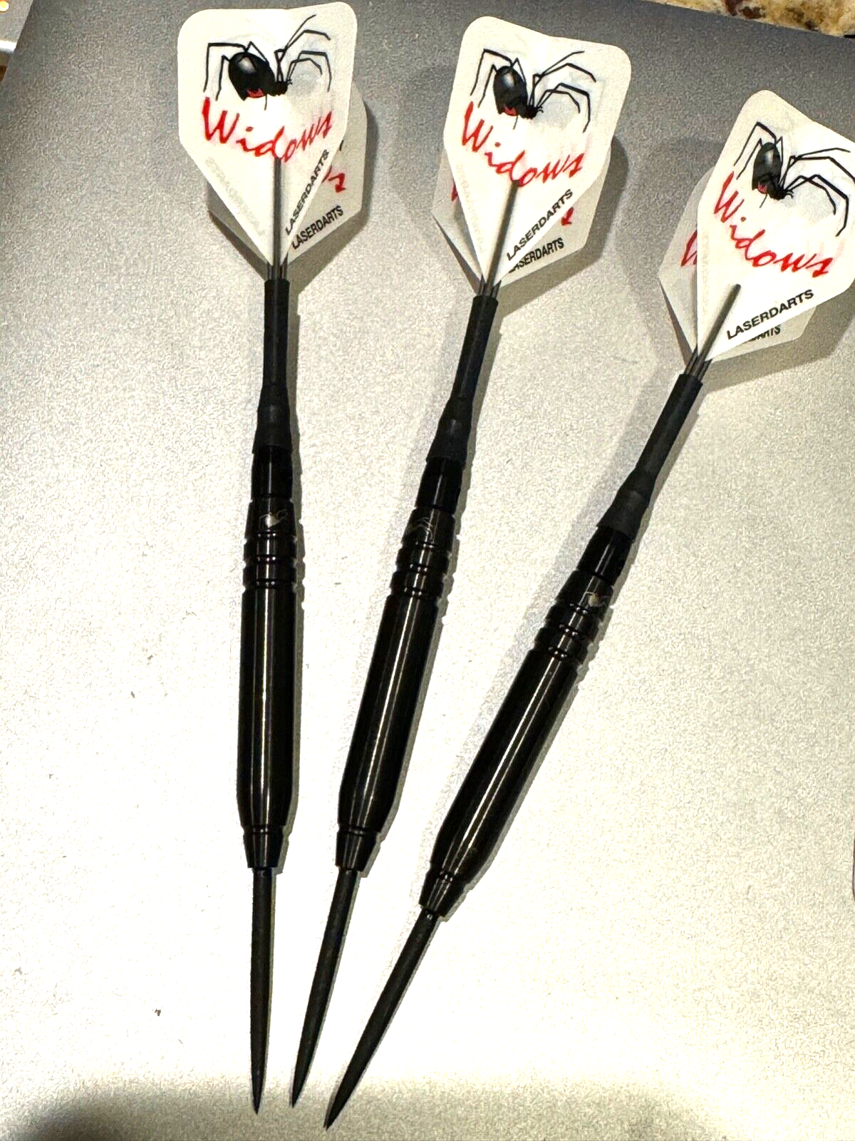 BLACK WIDOW 26 GRAM STEEL TIP DARTS SMOOTH BARREL SHIPS FREE FREE FLIGHTS