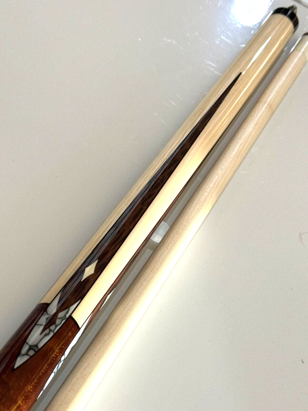 PLAYERS POOL CUE G4147 BIRDSEYE MAPLE WRAPLESS  NEW FREE SHIPPING FREE HARD CASE