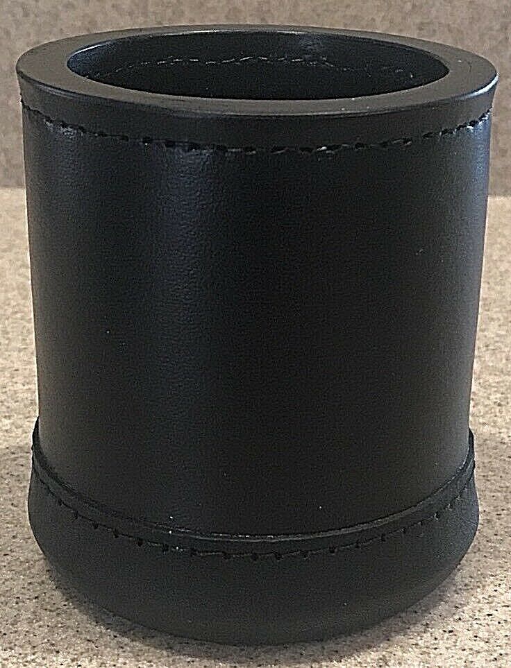 2 DICE CUP SIZES STANDARD AND JUMBO BOTH LEATHER HIGH END SHIPS FREE 5 FREE DICE