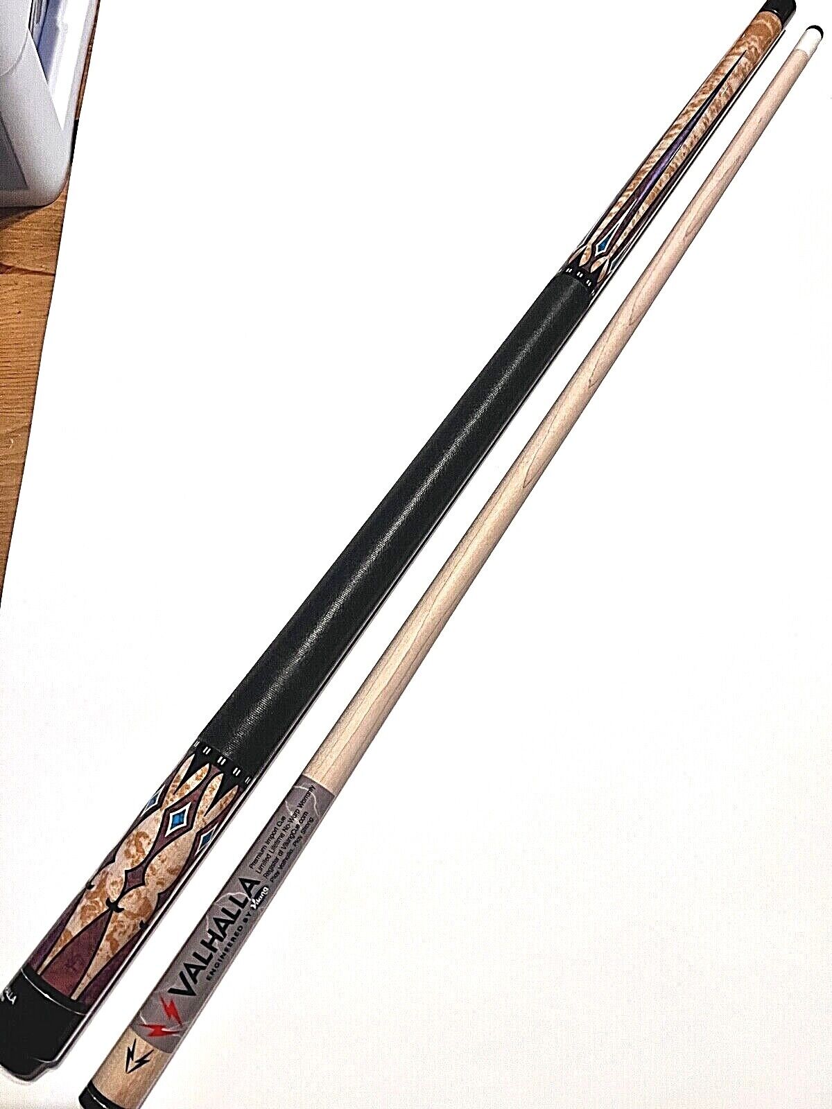 VALHALLA POOL CUE  VA502 BY VIKING BRAND NEW FREE SHIPPING FREE CASE BEST VALUE