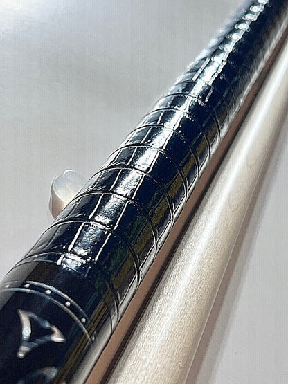 VIKING B6111 POOL CUE TIGER 12.50 MM TIP VIKORE SHAFT NEW SHIPS FREE N FREE CASE