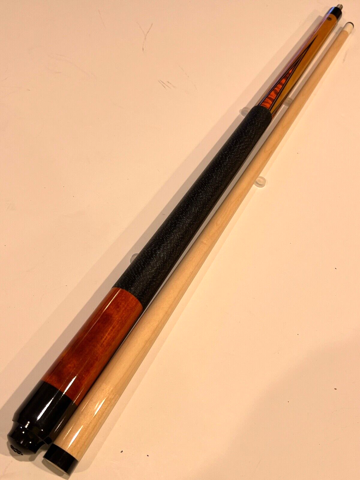 MCDERMOTT POOL CUE K97B YOUTH 42" LONG BRAND NEW FREE SHIPPING FREE SOFT CASE