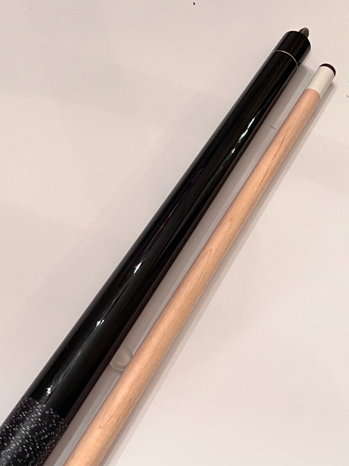 VALHALLA POOL CUE  VA111 BY VIKING BRAND NEW FREE SHIPPING FREE CASE BEST VALUE