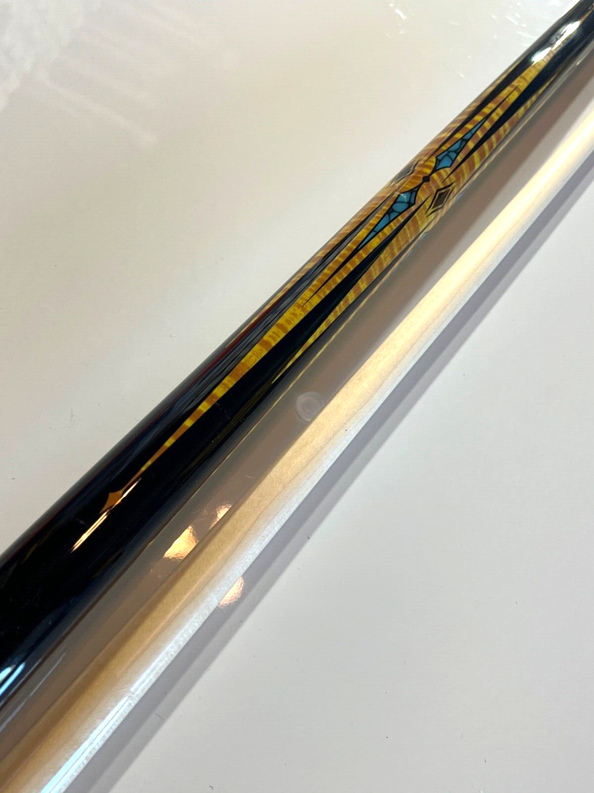 MCDERMOTT L38 LUCKY POOL CUE BRAND NEW 19 OZ 13MM TIP FREE SHIPPING FREE CASE
