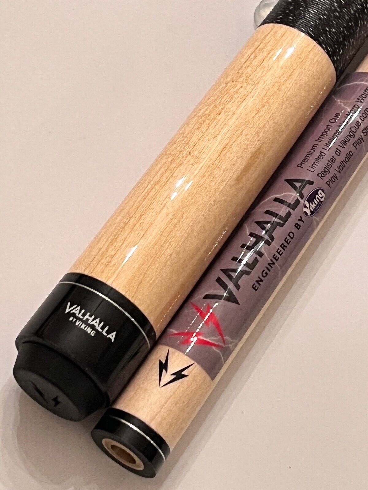 VALHALLA POOL CUE  VA112 BY VIKING BRAND NEW FREE SHIPPING FREE CASE BEST VALUE